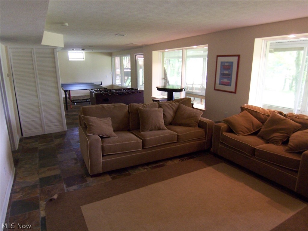 Roaming Rock - Residential