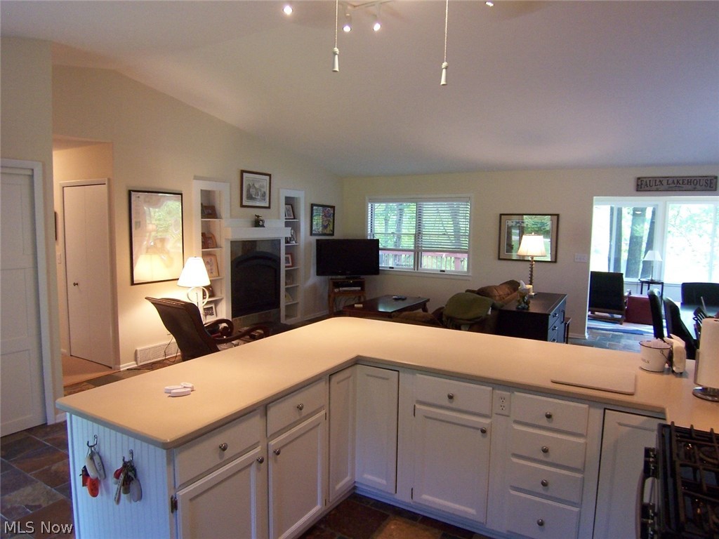 Roaming Rock - Residential