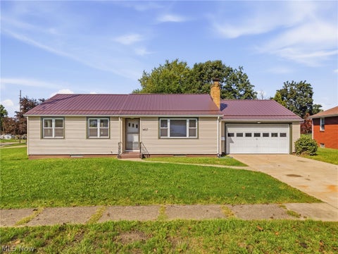 Homes For Sale - 1407 Keuper Boulevard<br/> Massillon, OH 44646