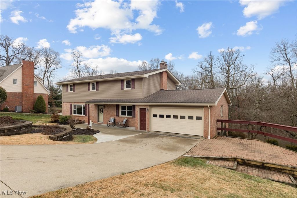 Photo of 4816 White Oaks Drive, Steubenville, OH 43953 (MLS # 5180100)