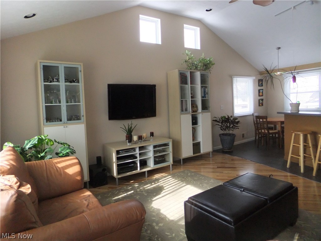 Mayflower Properties 01 - Residential