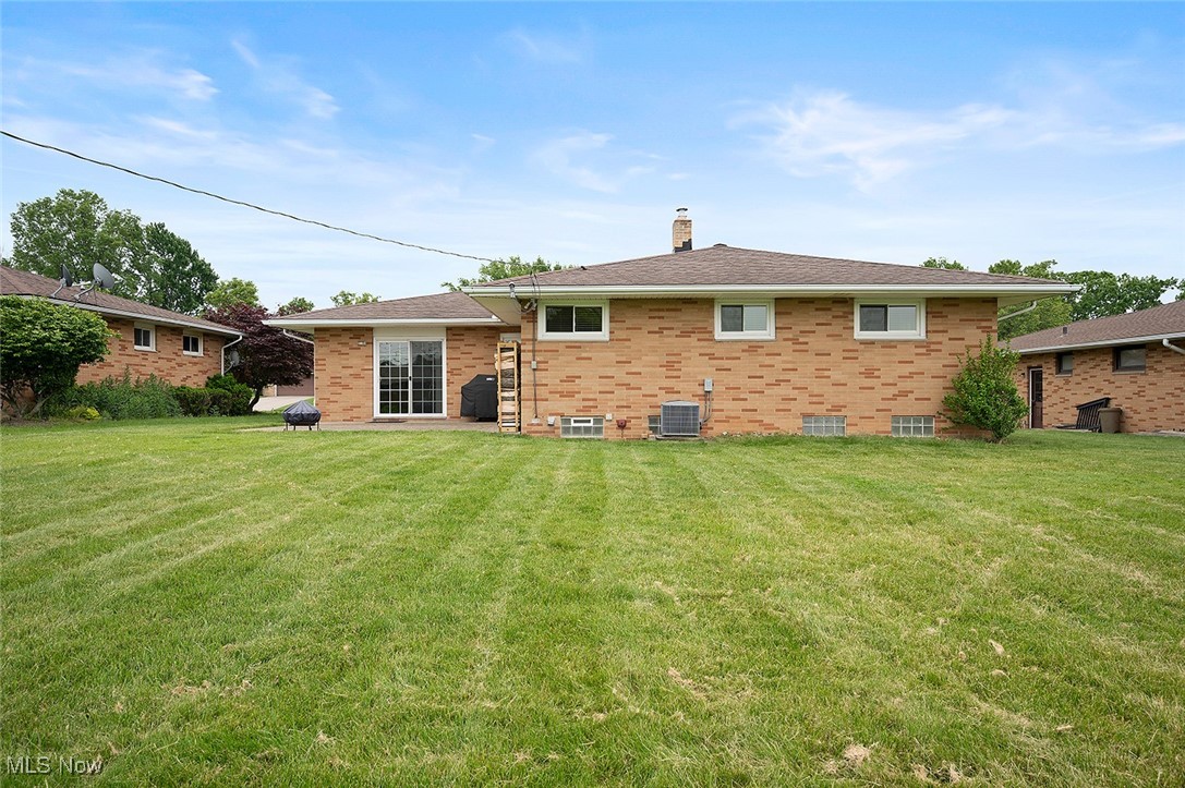 7278 Barton Hill Drive, Parma, Ohio image 44