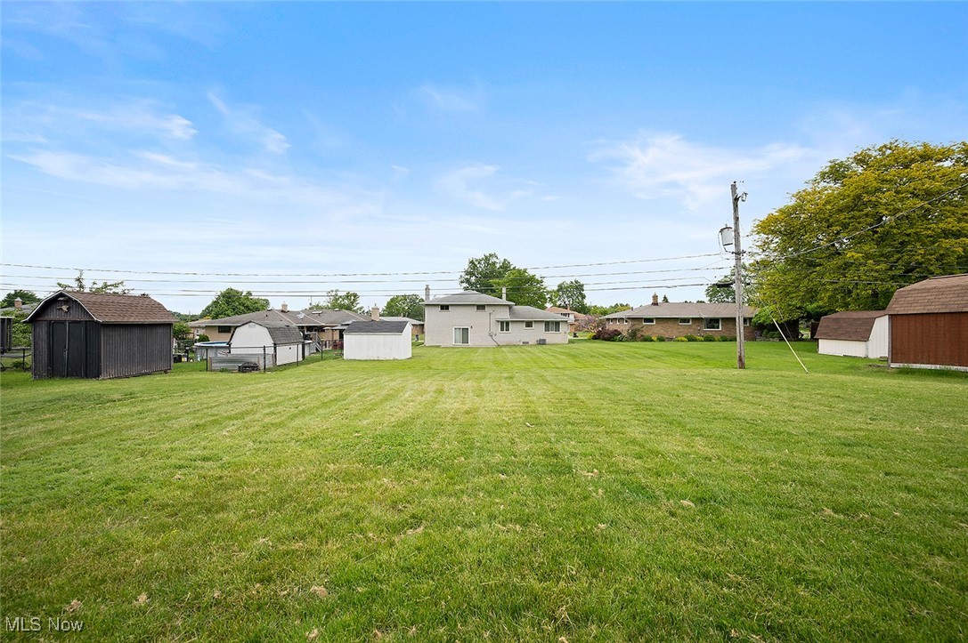 7278 Barton Hill Drive, Parma, Ohio image 42