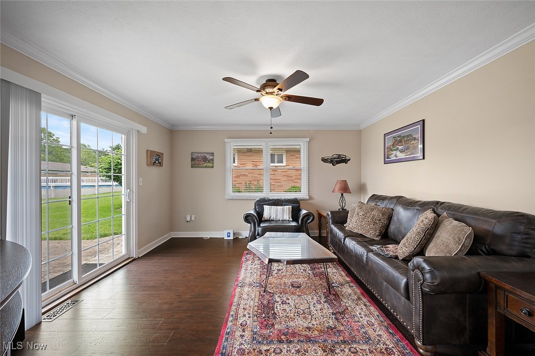 7278 Barton Hill Drive, Parma, Ohio image 29