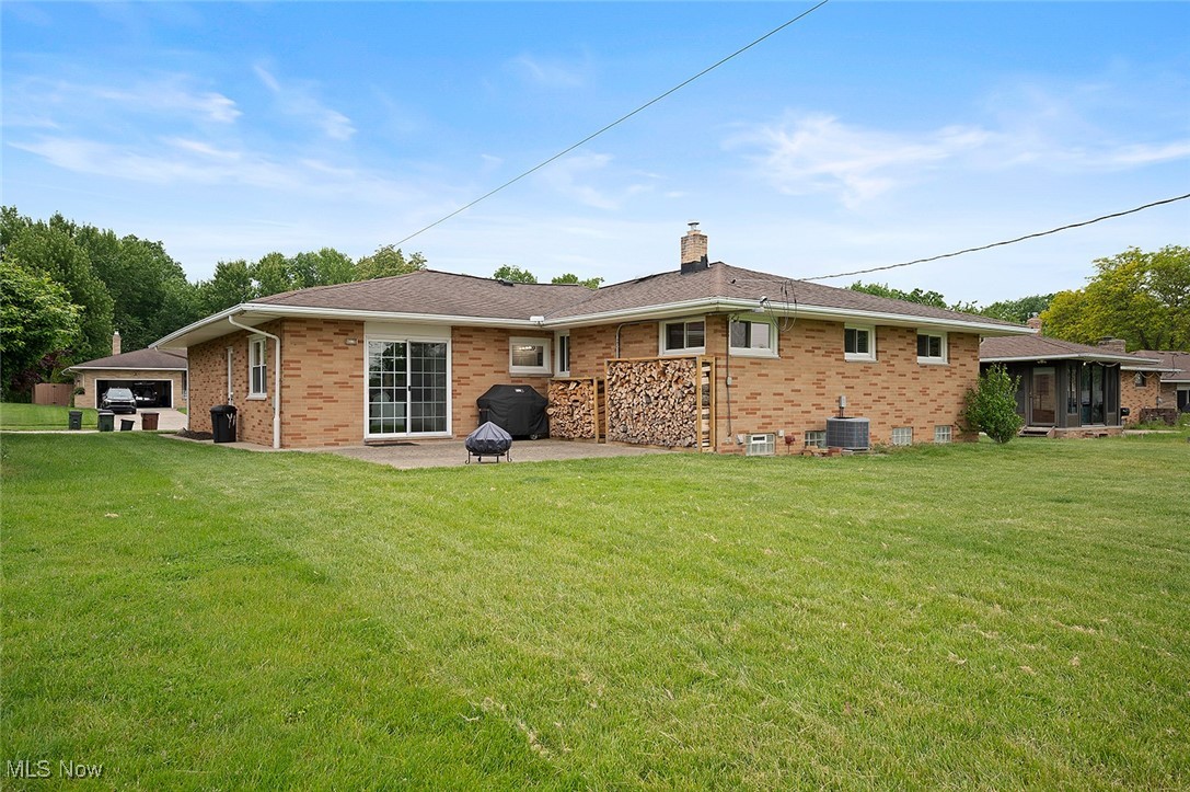 7278 Barton Hill Drive, Parma, Ohio image 45