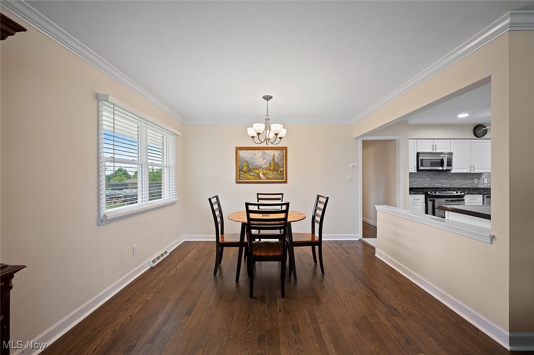7278 Barton Hill Drive, Parma, Ohio image 8