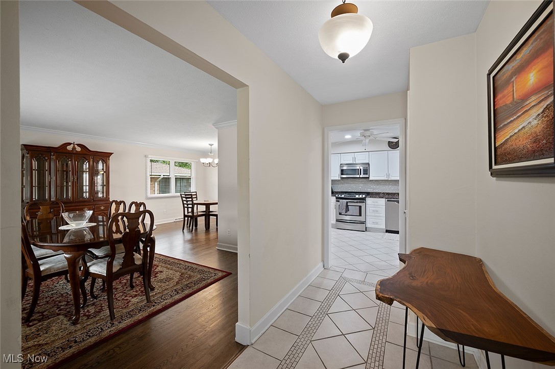 7278 Barton Hill Drive, Parma, Ohio image 40