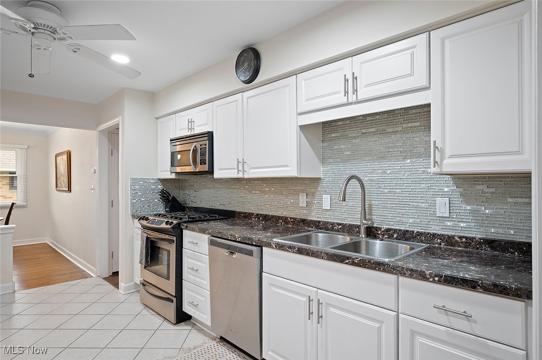 7278 Barton Hill Drive, Parma, Ohio image 27