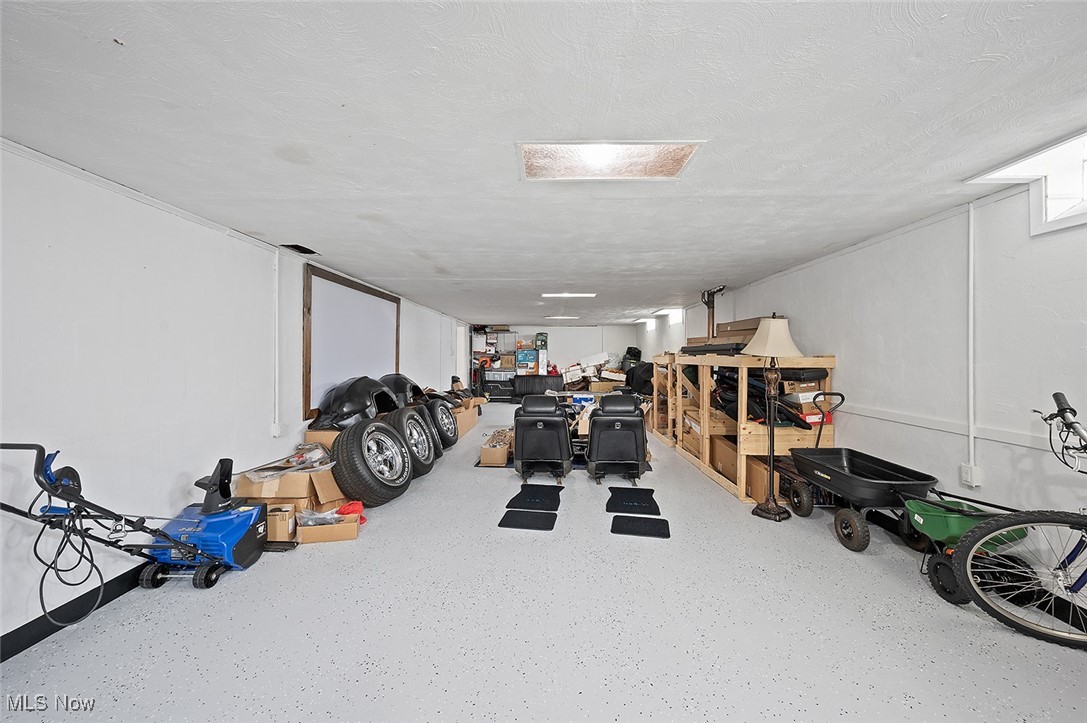 7278 Barton Hill Drive, Parma, Ohio image 34