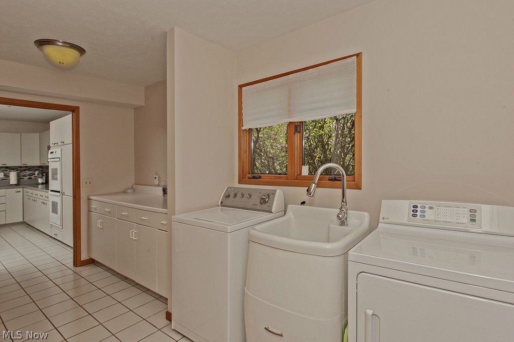 Hilltop Drive - Residential