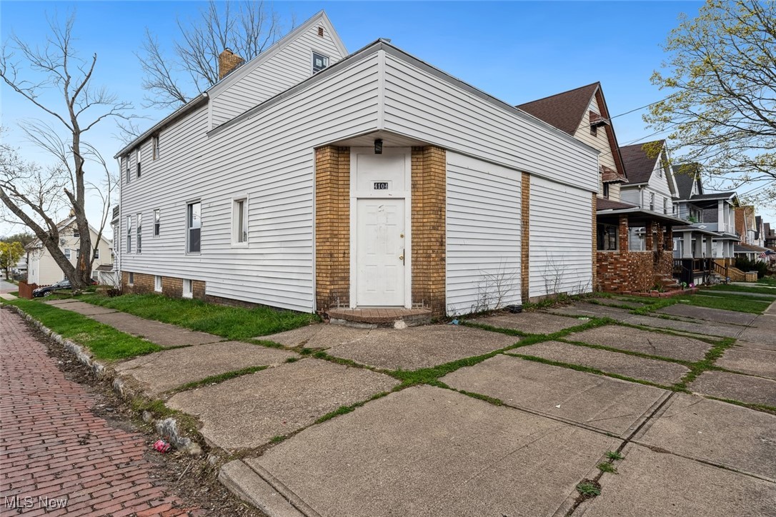 Welcome to this well-maintained, income-generating multi-family property offering both versatility and value! Boasting four spacious bedrooms. A standout feature of this home is the additional front living space, which offers a world of opportunity. Use it as a home office, boutique business space, studio, workshop, or even additional storage—the choice is yours! It can also be rented separately to bring in additional income, or converted to suit your personal or professional needs. In the back section of the property there are two bedrooms upstairs and two downstairs—this home provides comfortable living quarters on both levels. Each unit features a living room, dining room, kitchen and generous layout perfect for multi-generational living or rental income.
Recent updates include new kitchens, new floors, newer bathroom fixtures, and a full interior repaint, making this home move-in ready and low-maintenance for investors or owner-occupants. Whether you’re looking to house hack, invest, or run a business from home—this property is packed with potential. Don’t miss your chance to own a unique home that truly does it all, and additionally gives all parties access to the basement from the back door. Call to schedule a private showing today, this opportunity won’t last long!