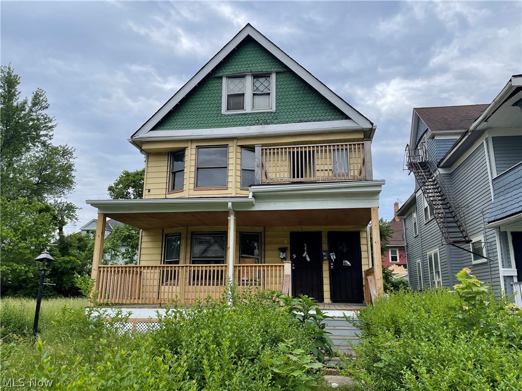 Great fixer upper for investors! Call listing agent for additional details.