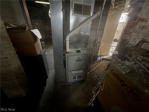 Tiny photo for 345 W 43rd Street, Ashtabula, OH 44004 (MLS # 5202917)