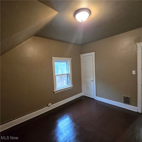 Tiny photo for 1534 E 133rd Street, Cleveland, OH 44112 (MLS # 5179640)