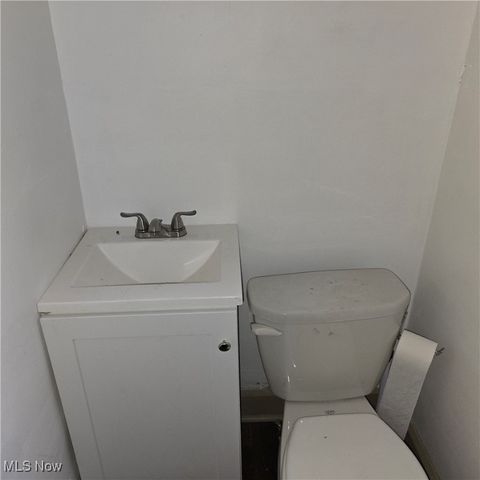 Tiny photo for 1534 E 133rd Street, Cleveland, OH 44112 (MLS # 5179640)