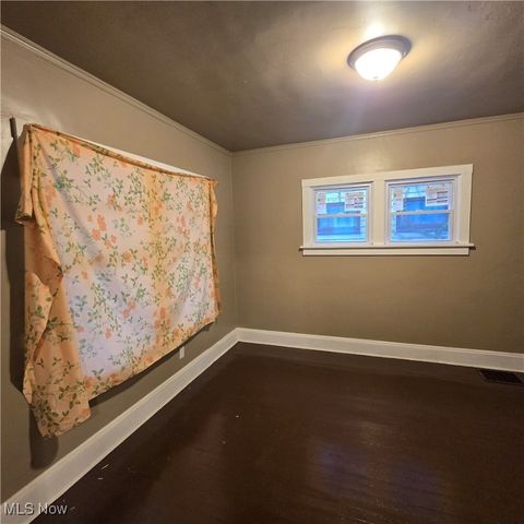 Tiny photo for 1534 E 133rd Street, Cleveland, OH 44112 (MLS # 5179640)