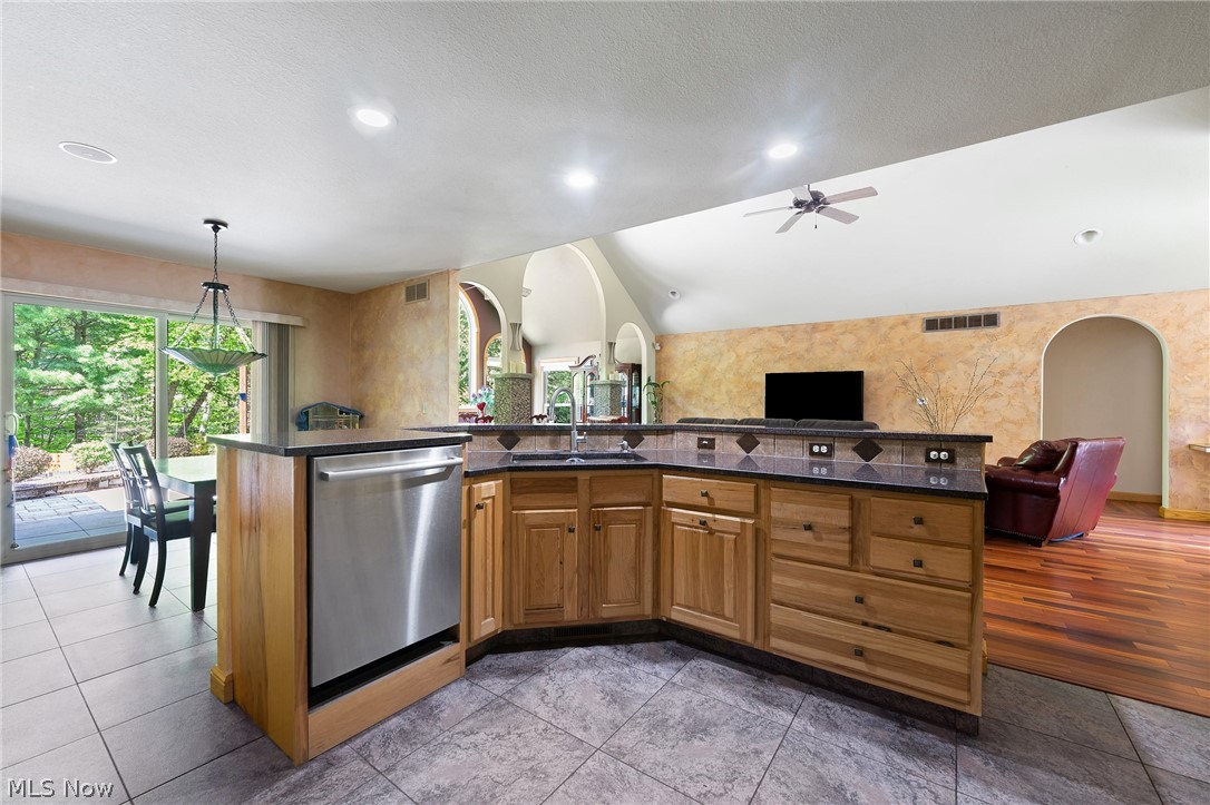 Quail Hollow 12 - Residential