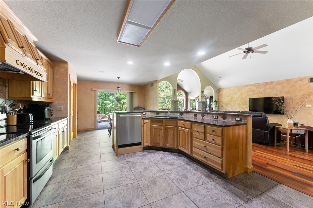 Quail Hollow 12 - Residential