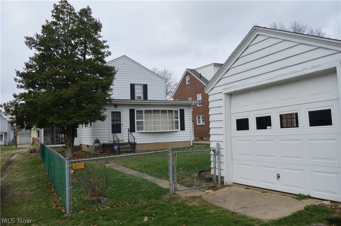 Richard R Debussey Sub - Residential