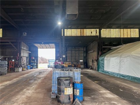 Tiny photo for 1617 Warren Avenue, Niles, OH 44446 (MLS # 5197335)