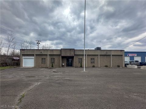 Tiny photo for 1617 Warren Avenue, Niles, OH 44446 (MLS # 5197335)