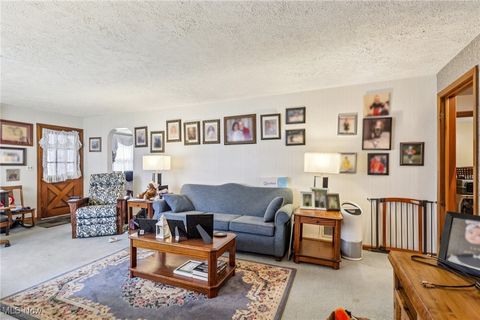 Tiny photo for 601 W North Avenue, East Palestine, OH 44413 (MLS # 5158721)