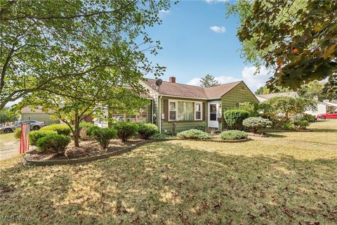 Tiny photo for 601 W North Avenue, East Palestine, OH 44413 (MLS # 5158721)