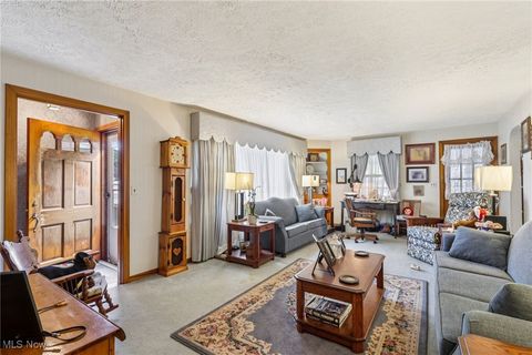 Tiny photo for 601 W North Avenue, East Palestine, OH 44413 (MLS # 5158721)
