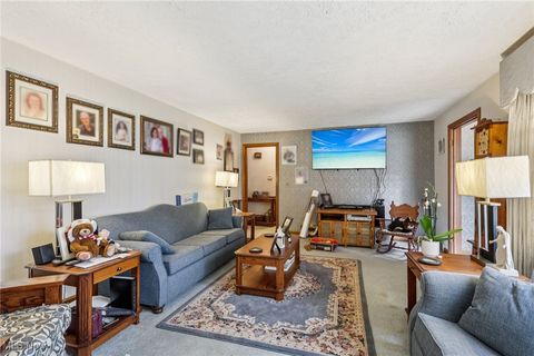 Tiny photo for 601 W North Avenue, East Palestine, OH 44413 (MLS # 5158721)