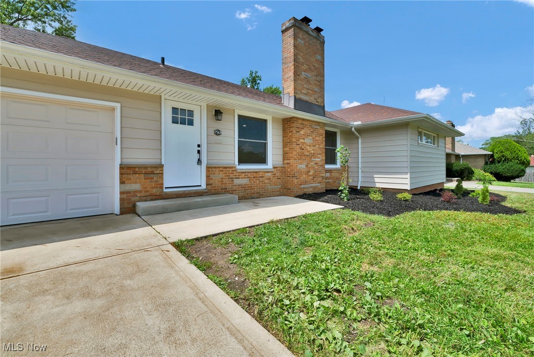 7562 Pleasant View Drive
