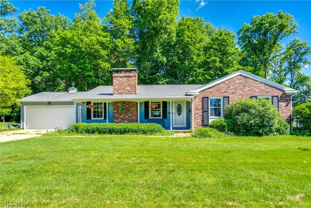 Photo of 841 W Milton Street St, Alliance, OH 44601 (MLS # 5218888)
