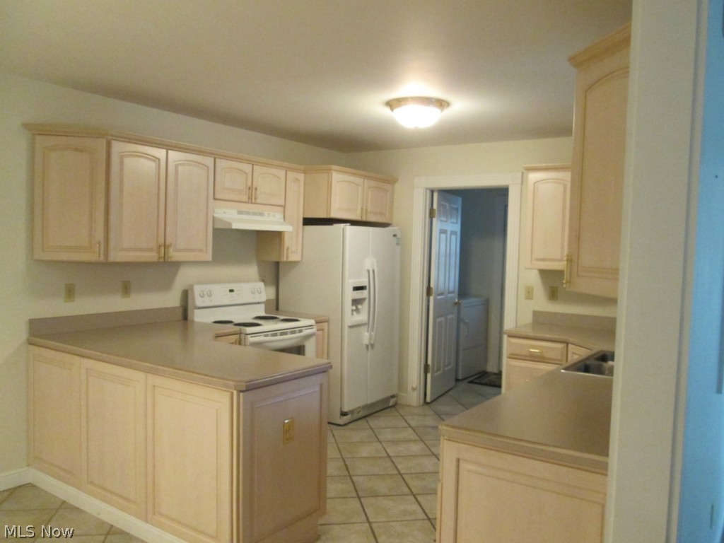 Cozy Nest Condo - Residential