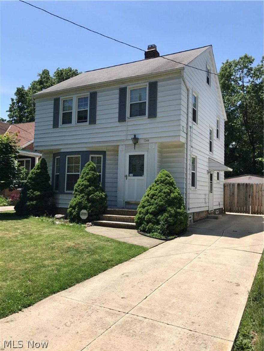 Great Home Built Just For A Family To Enjoy, Come View This Week!


Also, Owners Will Leave Refrigerator And Oven If Wanted By The Buyer, There Are Warranties On Both The Kitchen Items.


Highly Motivated So Don't Shy Away From Any Offers