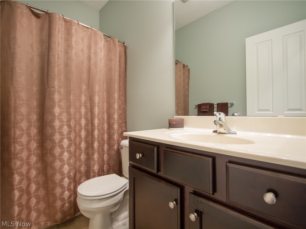 Quarry Lakes - Residential Lease