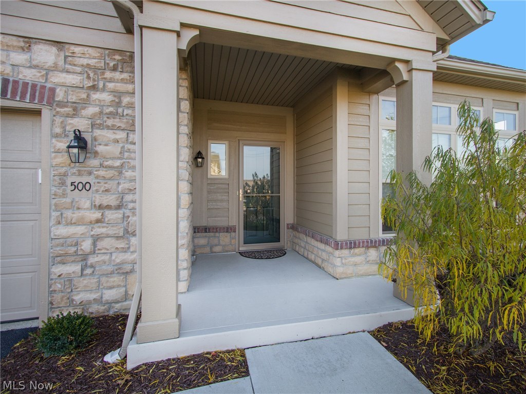 Quarry Lakes - Residential Lease