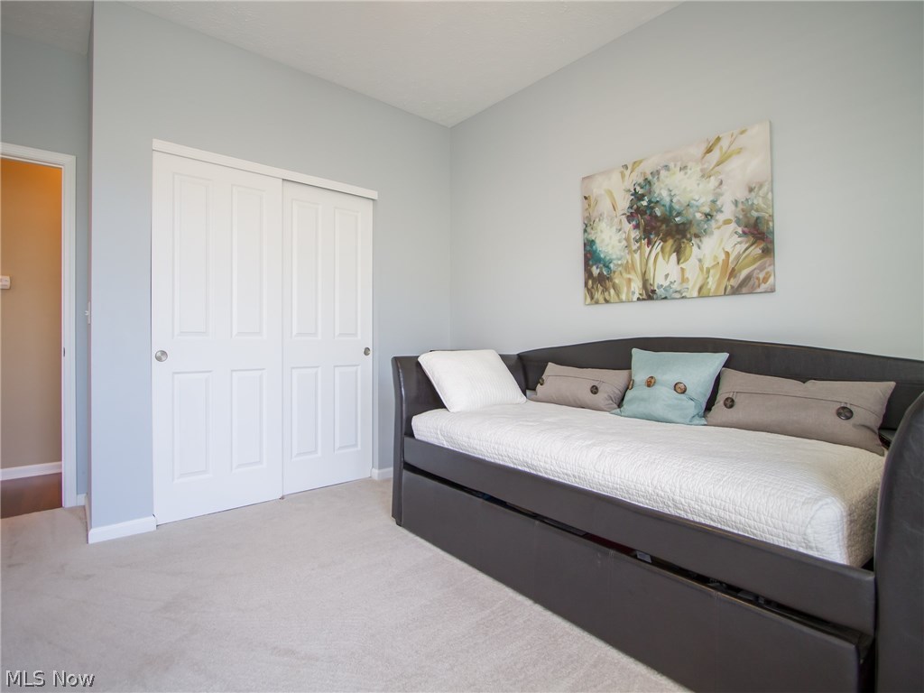 Quarry Lakes - Residential Lease