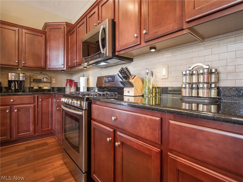 Quarry Lakes - Residential Lease