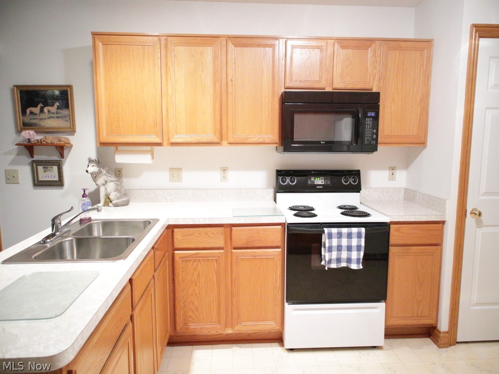 Villas At Macintosh Farms - Residential