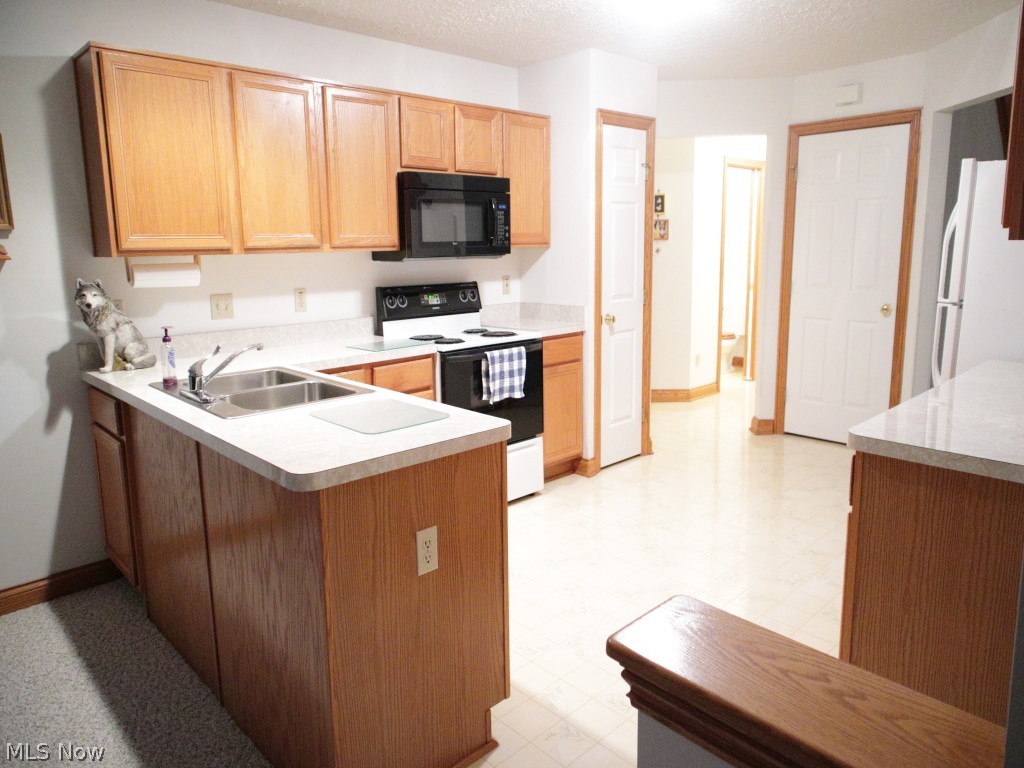 Villas At Macintosh Farms - Residential