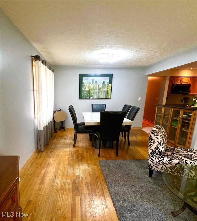 6101 Laurent Drive, Parma, Ohio image 4