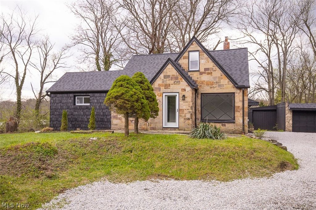 Photo of 332 Solon Road, Bedford, OH 44146 (MLS # 5202934)