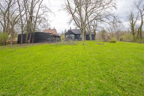 Tiny photo for 332 Solon Road, Bedford, OH 44146 (MLS # 5202934)