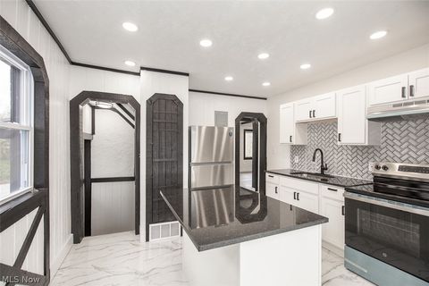 Tiny photo for 332 Solon Road, Bedford, OH 44146 (MLS # 5202934)