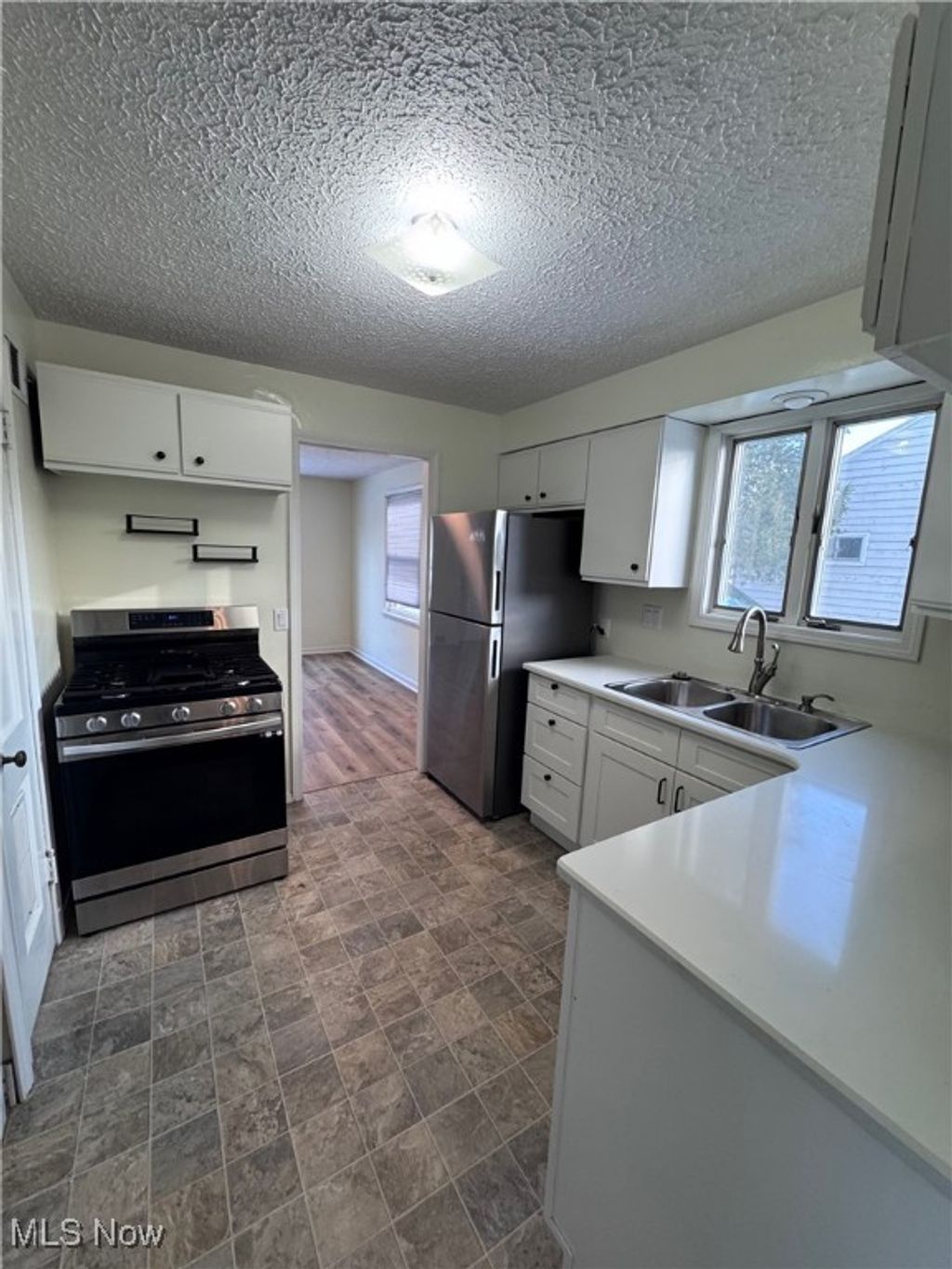 Photo of 196 S Point Drive, Avon Lake, OH 44012 (MLS # 5177152)