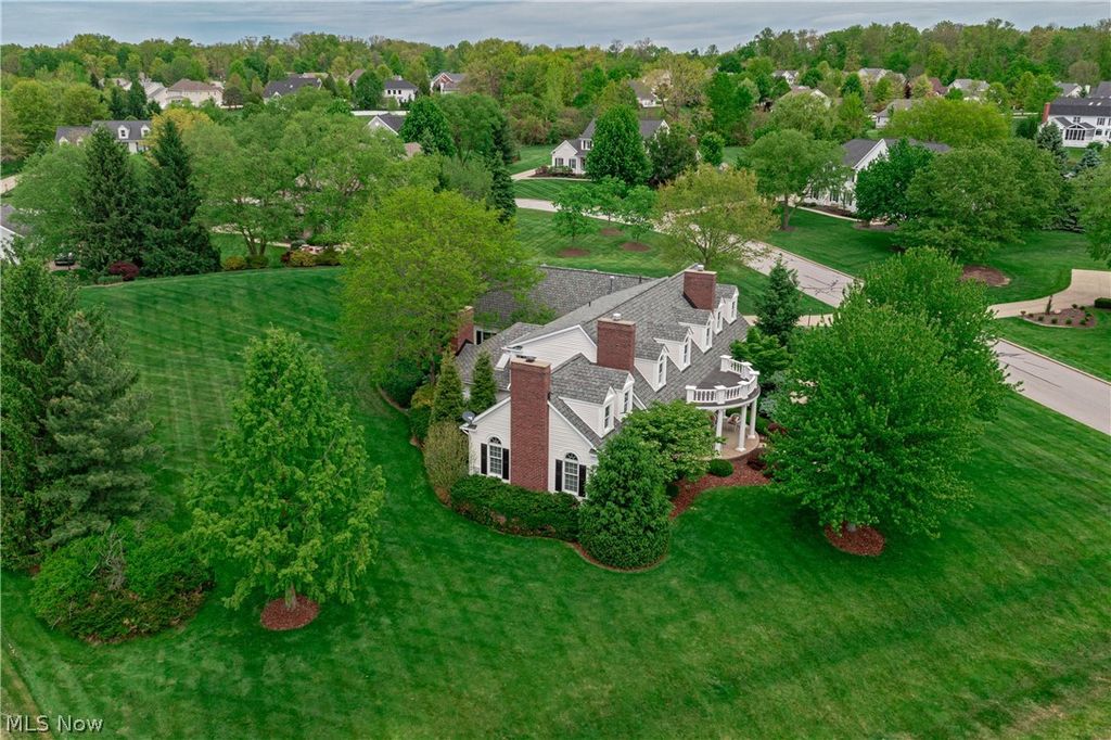 Photo of 1603 E Haymarket Way, Hudson, OH 44236 (MLS # 5203998)