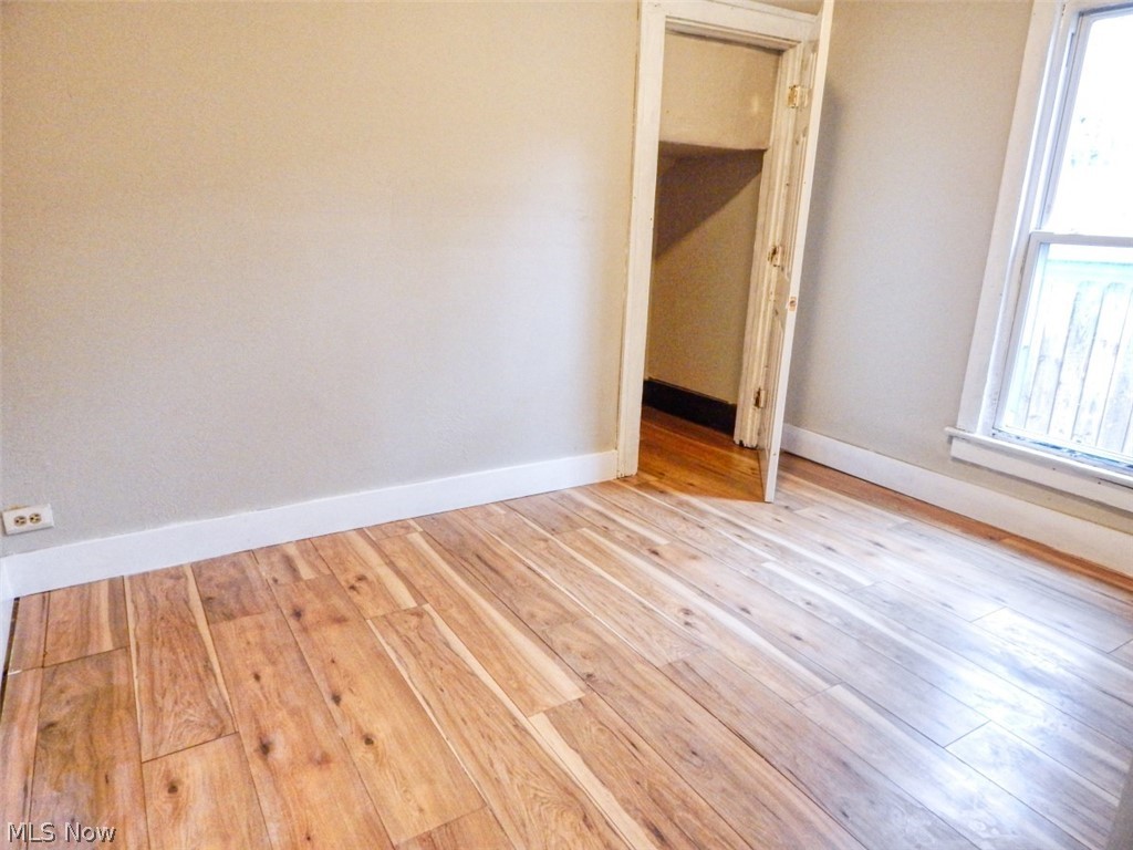 Colonial Homes - Residential