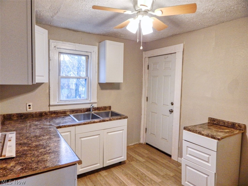 Colonial Homes - Residential