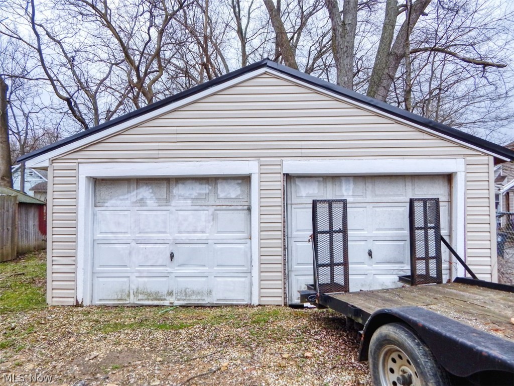 Colonial Homes - Residential