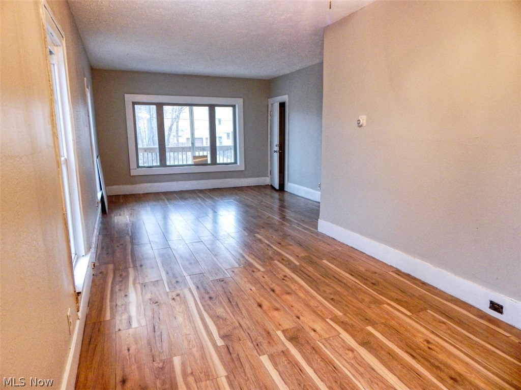 Colonial Homes - Residential