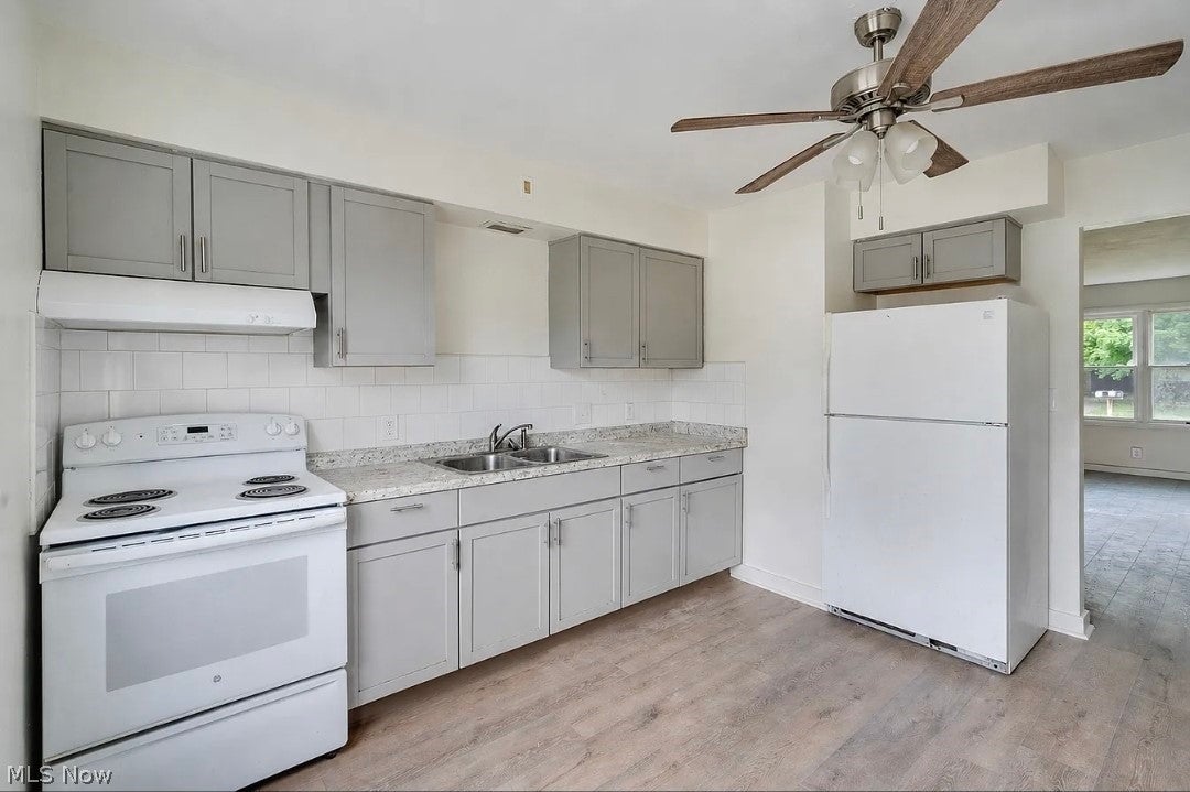 895 Cook Avenue